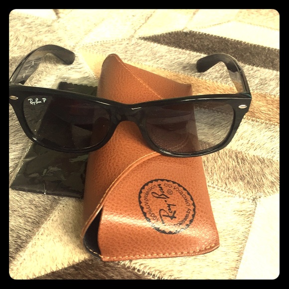 Ray-Ban Accessories - ⬇️Rare- Polarized Ray Ban New Wayfarer Sunglasses